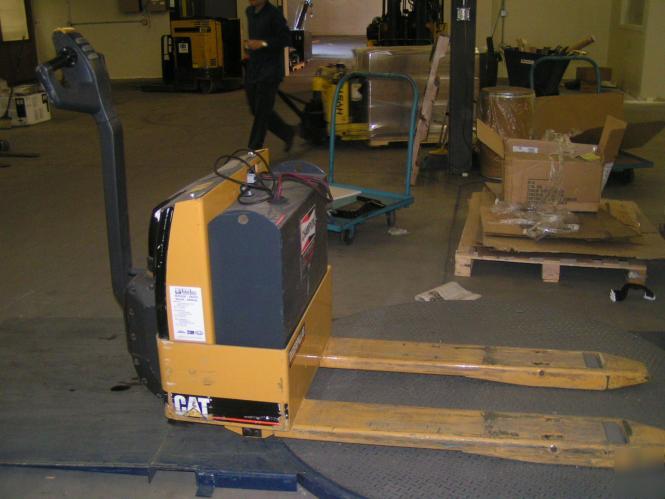 Caterpillar electric pallet jack mdl NPP40