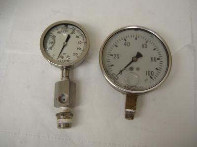 Lot of 2 glycerine filled ashcroft gauge