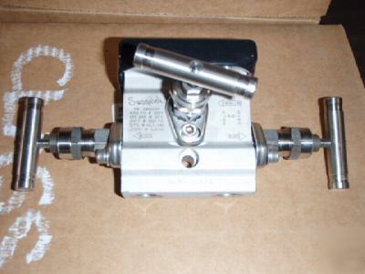 Swagelok manifold, complete spare, p/n ss- M3PDF8-fl