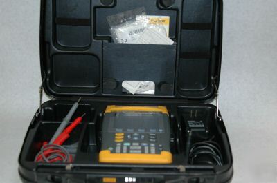 Fluke 199 scopemeter excellent 199B