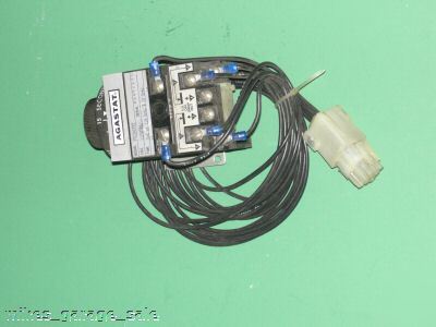 Agastat 1.5-15 second timer 120 volts 7022ACSY2 nos obo