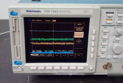 Tektronix tds 744A color 4 ch digitizing oscilloscope